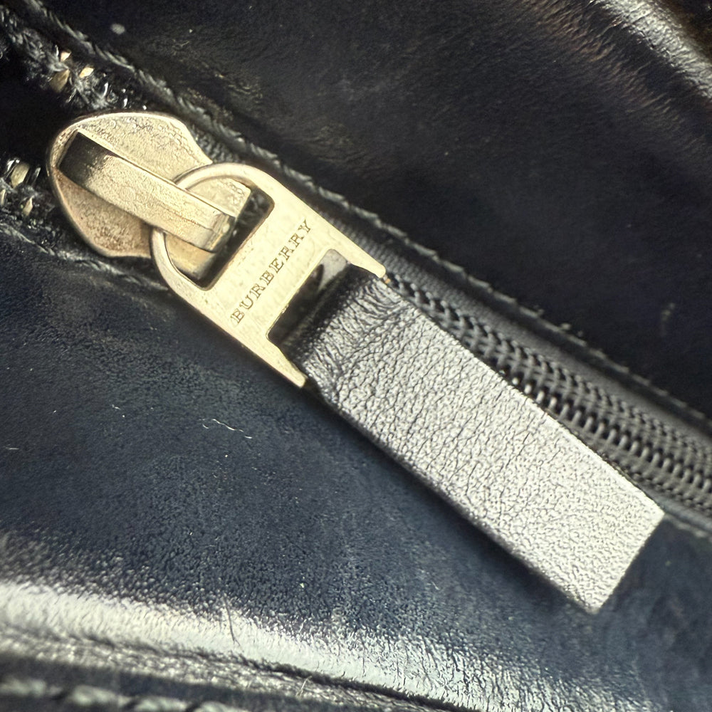 BURBERRY Black Leather Handbag LHQ1214