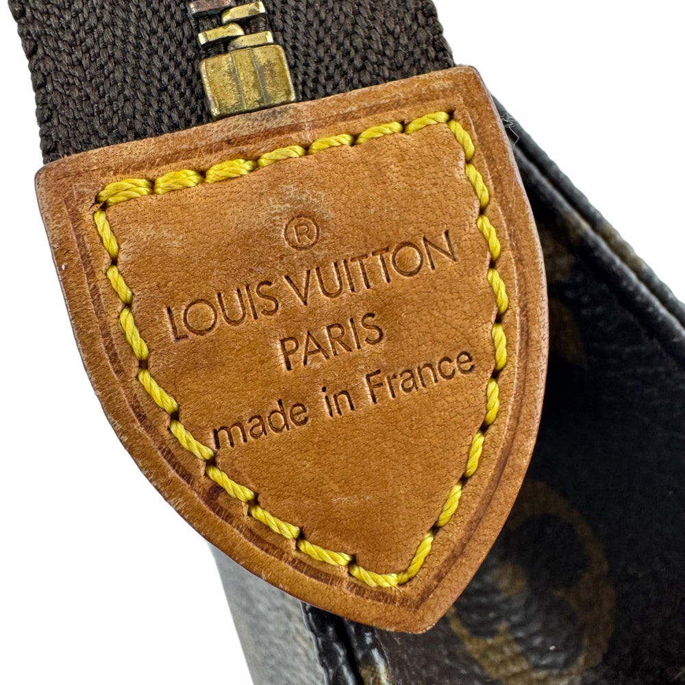 LOUIS VUITTON Monogram Pochette Small Toiletry Pouch LHQ1253