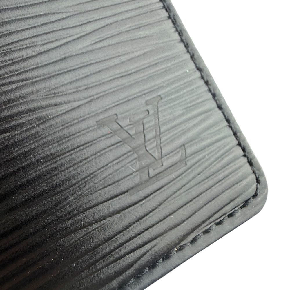 LOUIS VUITTON Black Leather Epi Passport Holder LHQ1318