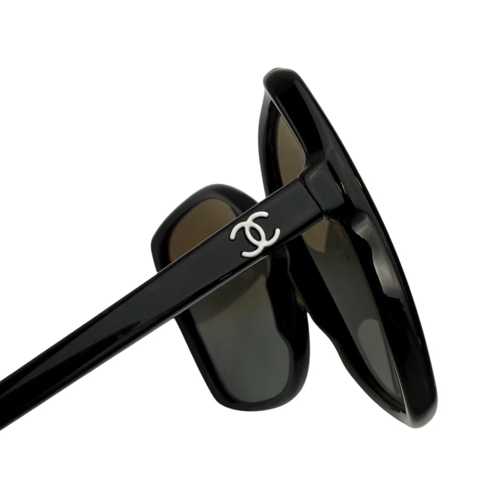 CHANEL Oversized Black Sunglasses LHQ1435