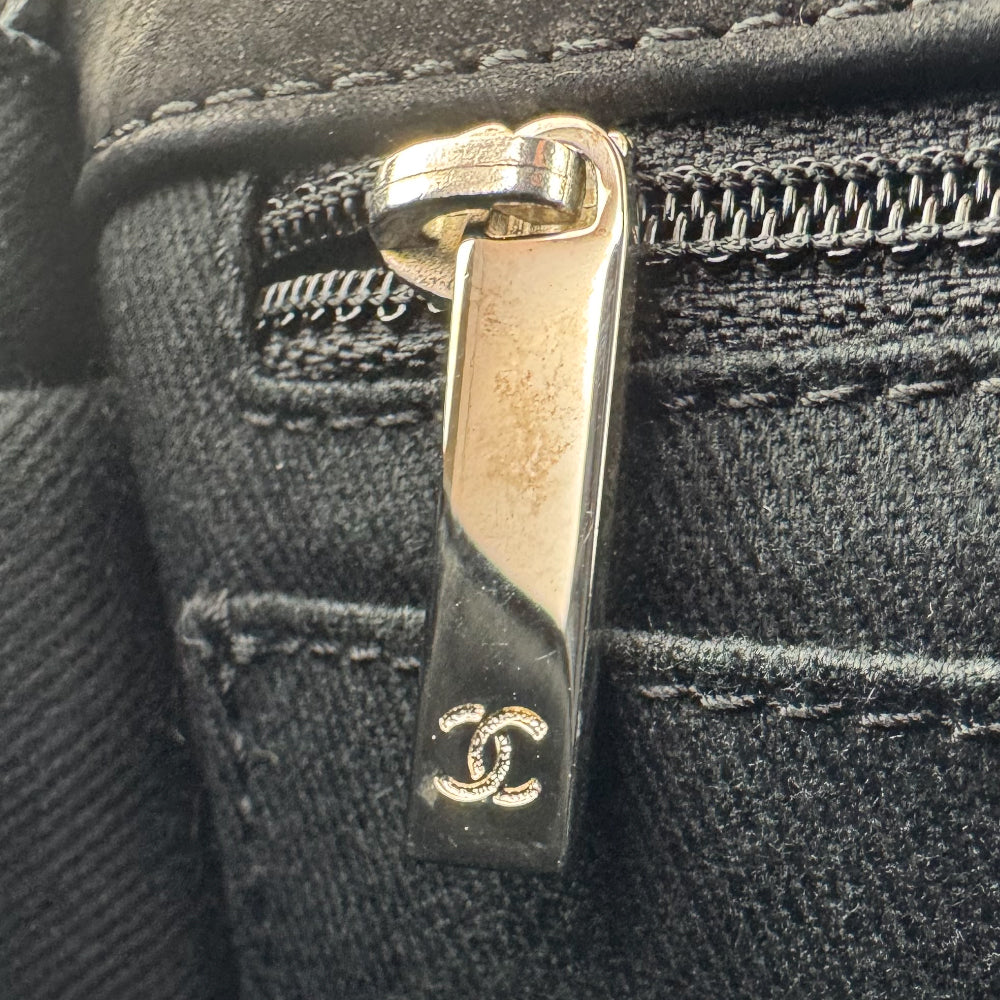 CHANEL CoCo Matelasse Black Leather Shoulder Bag LHQ1467