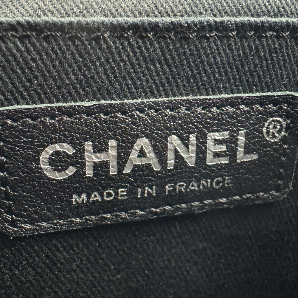 CHANEL CoCo Matelasse Black Leather Shoulder Bag LHQ1467