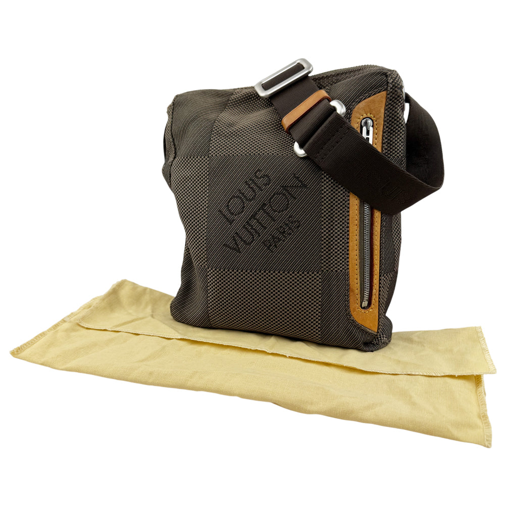 LOUIS VUITTON Brown Geant Small Shoulder Crossbody Bag LHQ1597