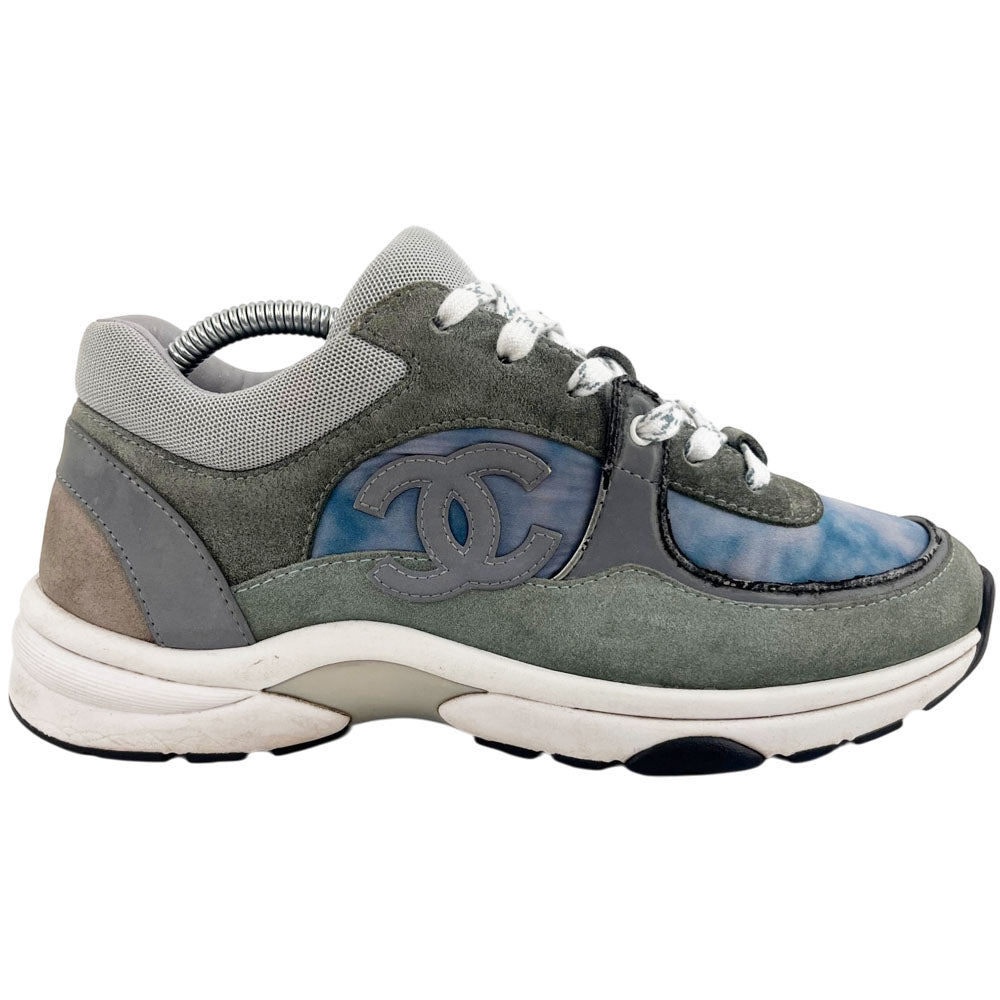 CHANEL Blue CC Runner Trainers Size 6 UK LHQ1660