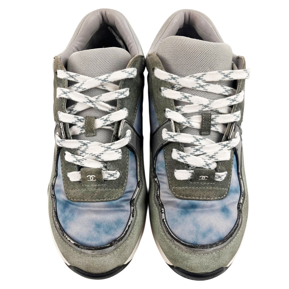 CHANEL Blue CC Runner Trainers Size 6 UK LHQ1660