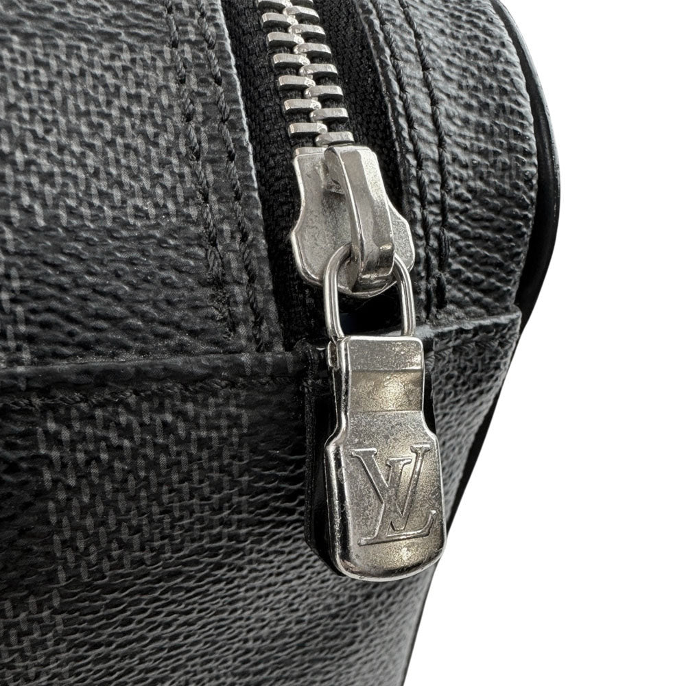 LOUIS VUITTON Damier Graphite Tolietry Bag LHQ1695