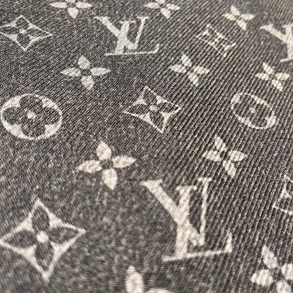 LOUIS VUITTON Black Monogram Scarf LHQ1711