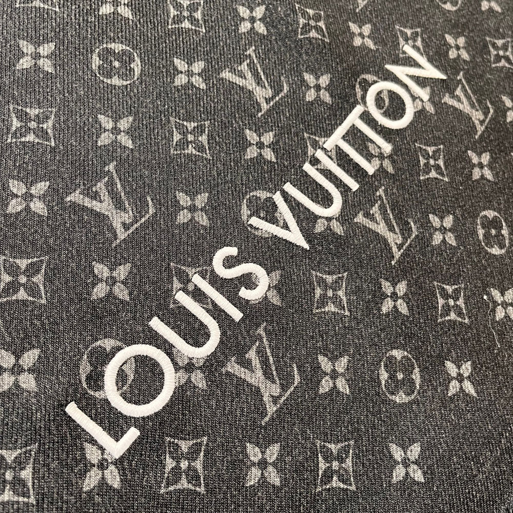 LOUIS VUITTON Black Monogram Scarf LHQ1711