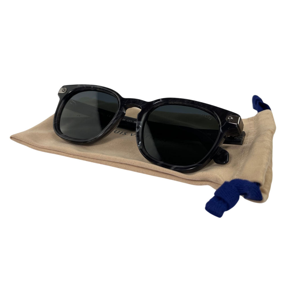 LOUIS VUITTON Marbled Round Black Lens Sunglasses LHQ1716