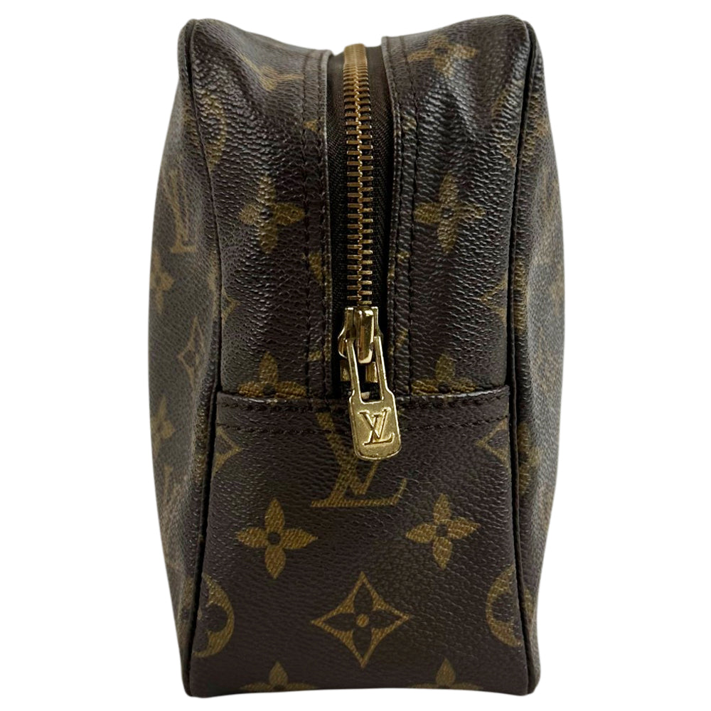 LOUIS VUITTON Brown Monogram Toiletry 28 Bag LHQ1757