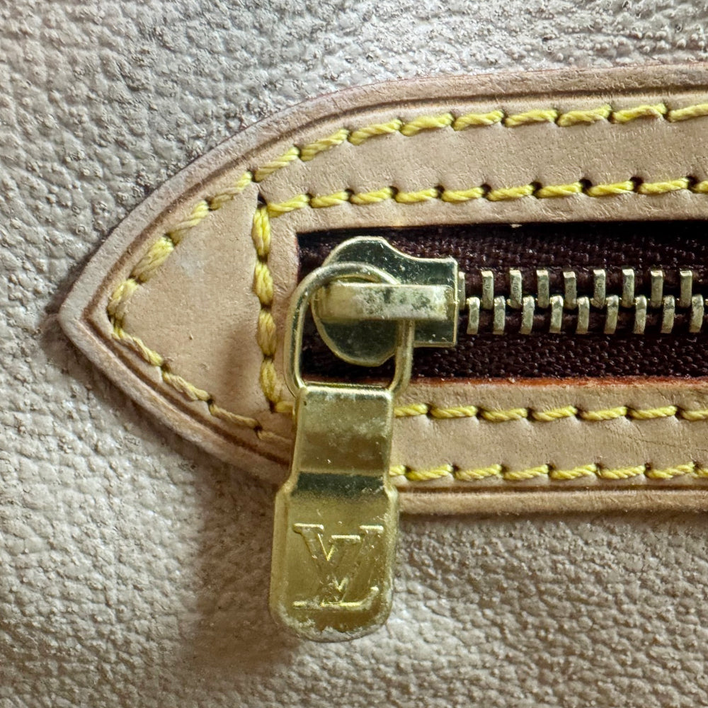 LOUIS VUITTON Bucket PM Monogram Bag LHQ1827