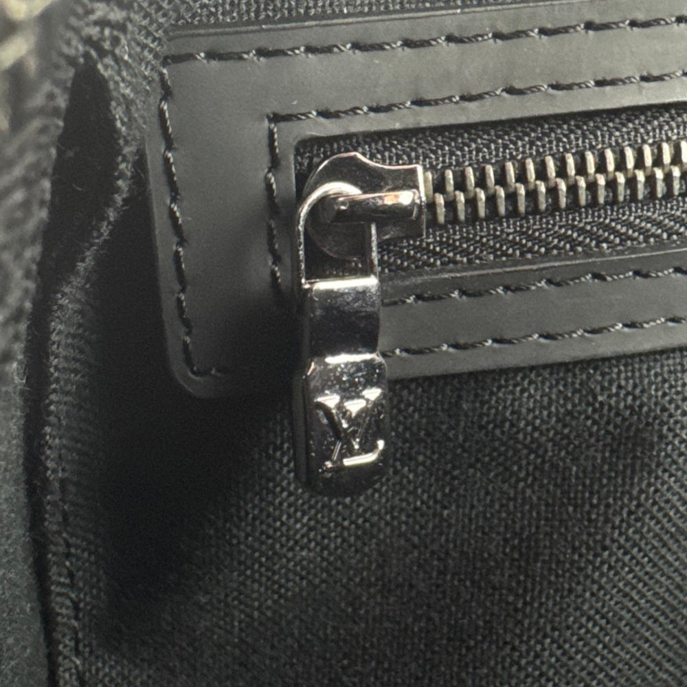 LOUIS VUITTON Monogram Eclipse Keepall 45 Bandouliere Duffel Bag LHQ2214