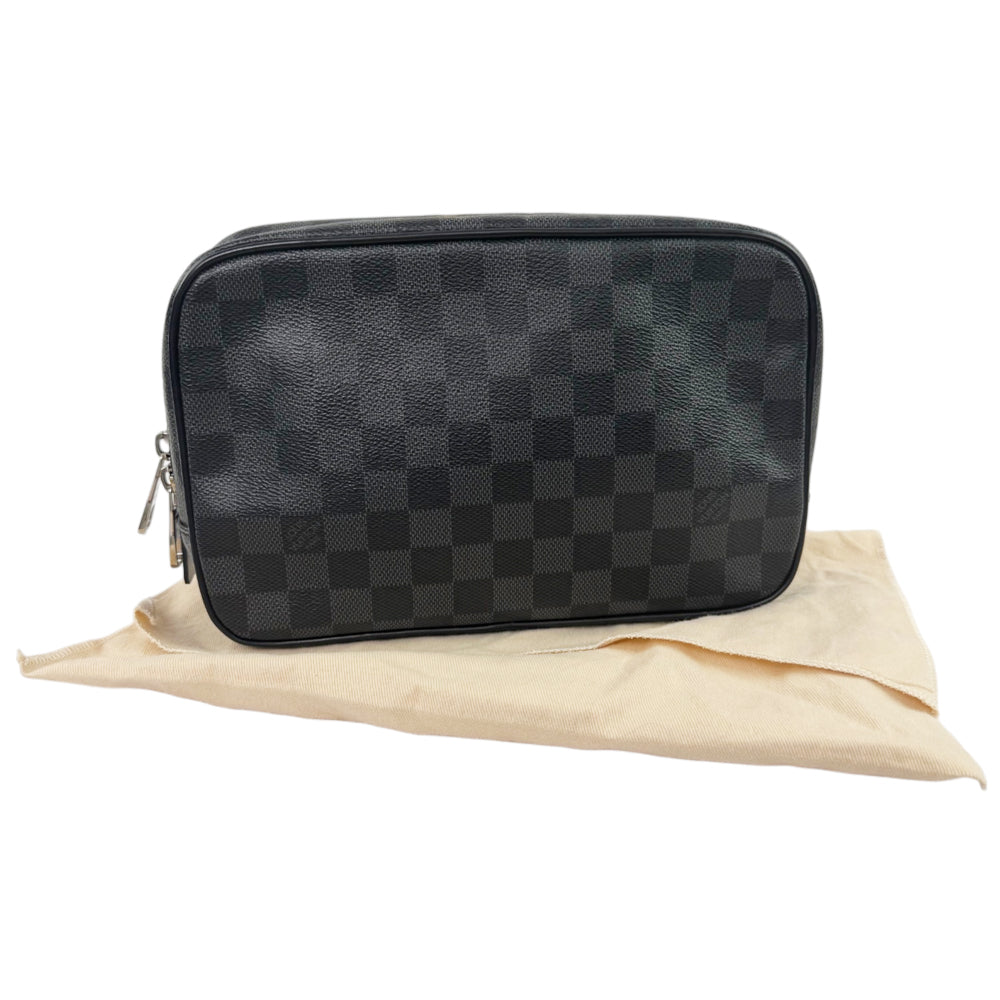 LOUIS VUITTON Damier Graphite Toiletry 28 Bag LHQ2215