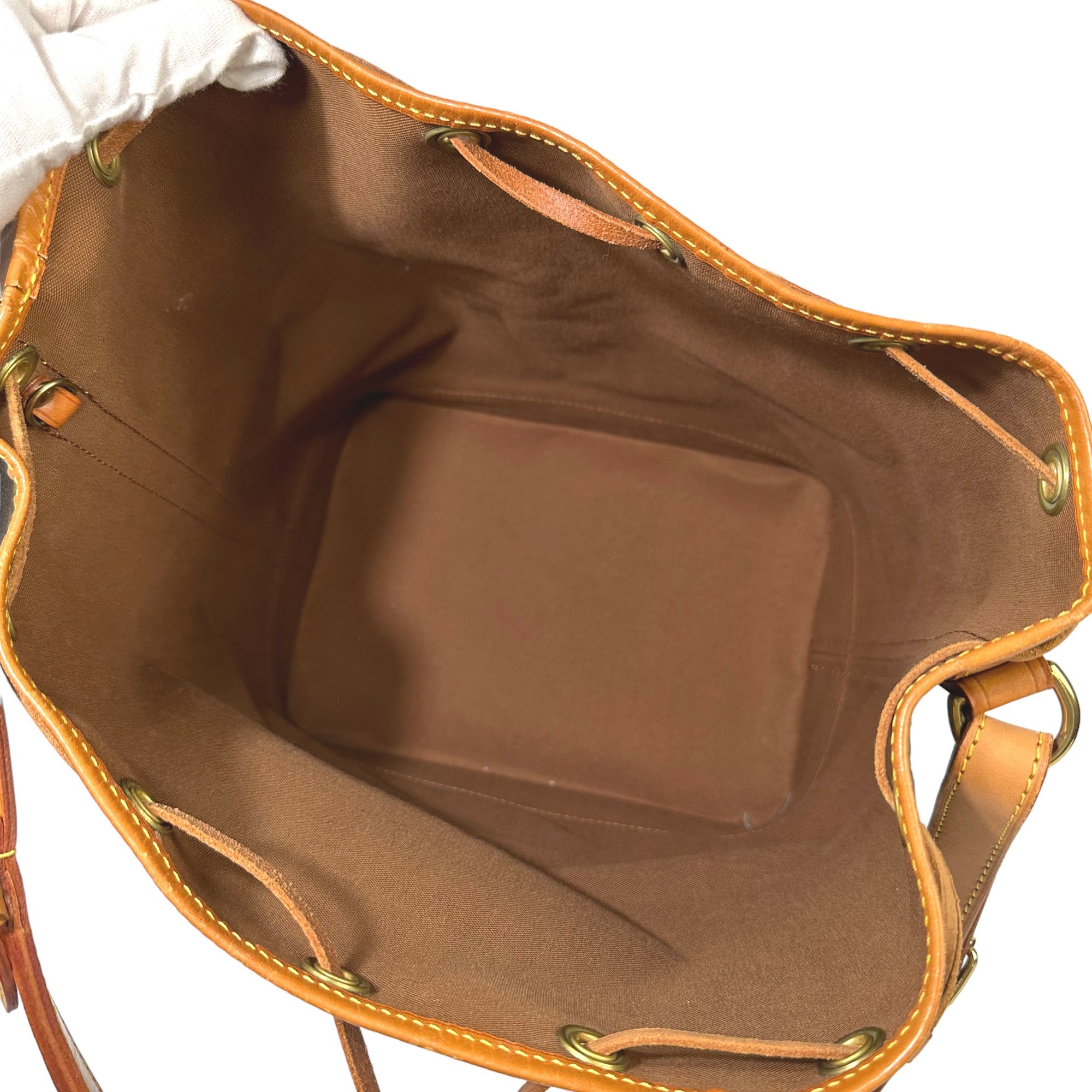LOUIS VUITTON Noe MM Shoulder Drawstring Bag Monogram LHQ24