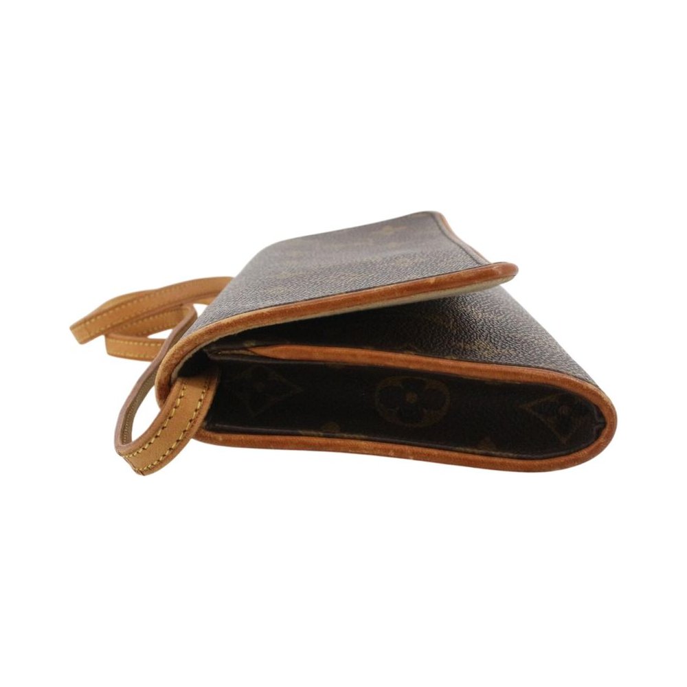 LOUIS VUITTON Twin Pochette GM Shoulder BagLHQ2438