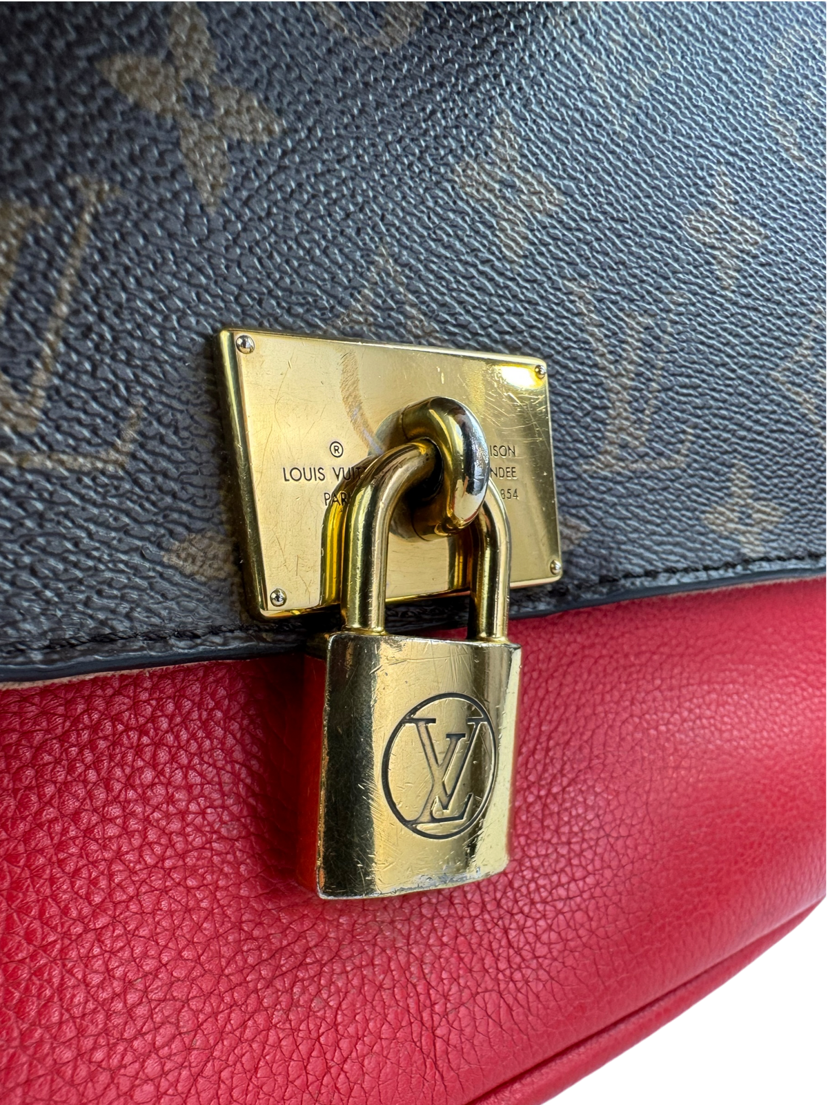 LOUIS VUITTON Marignan Red Leather Shoulder Bag LHQ2413