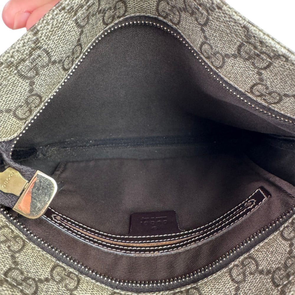 GUCCI GG Supreme Brown Crossbody Bag LHQ2425