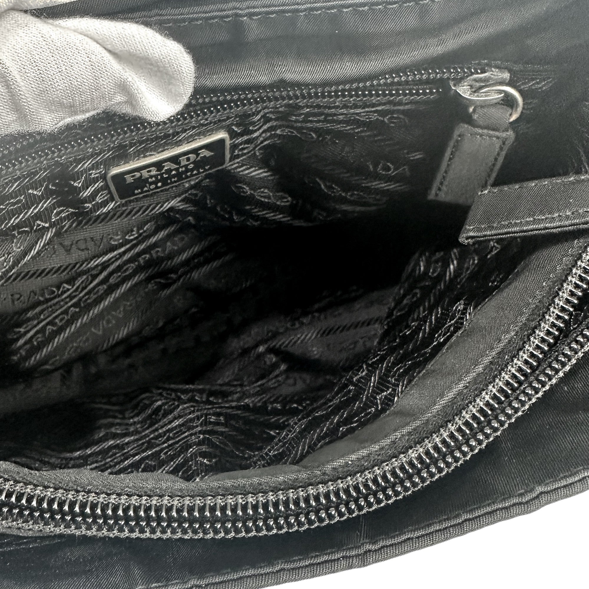 PRADA Borsa a tracolla in nylon nero LHQ05