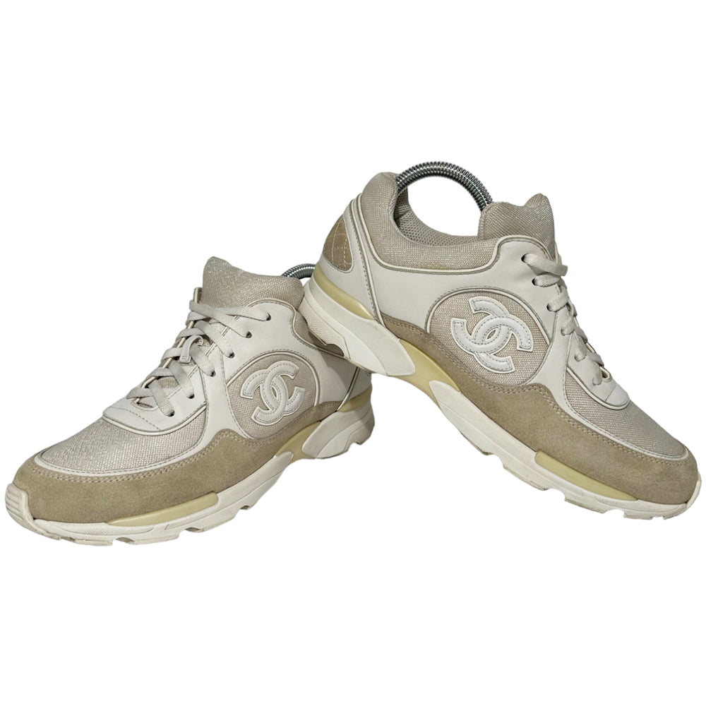 CHANEL Frauen Weiß Beige CC Läufer Trainer Größe 5 UK LHQ113