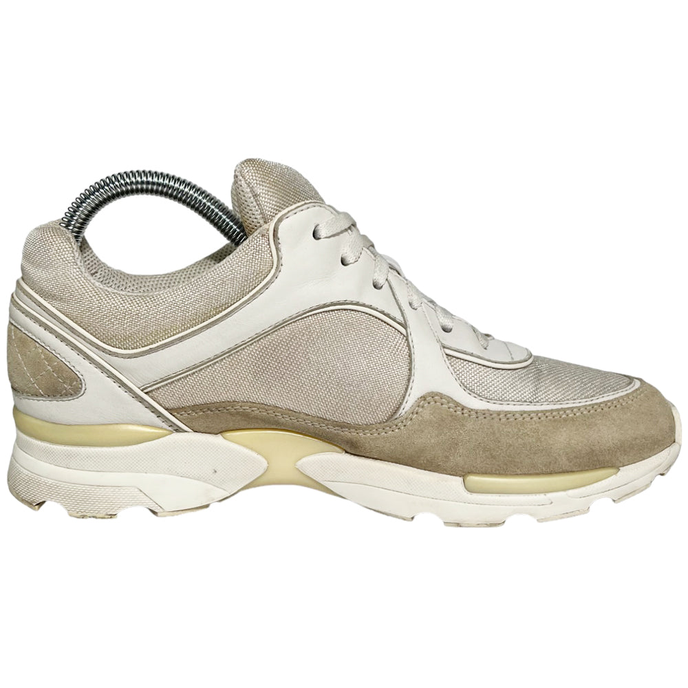 CHANEL Mujer Blanco Beige CC Runners Zapatillas Mujer Tallas disponibles: 5 UK LHQ113