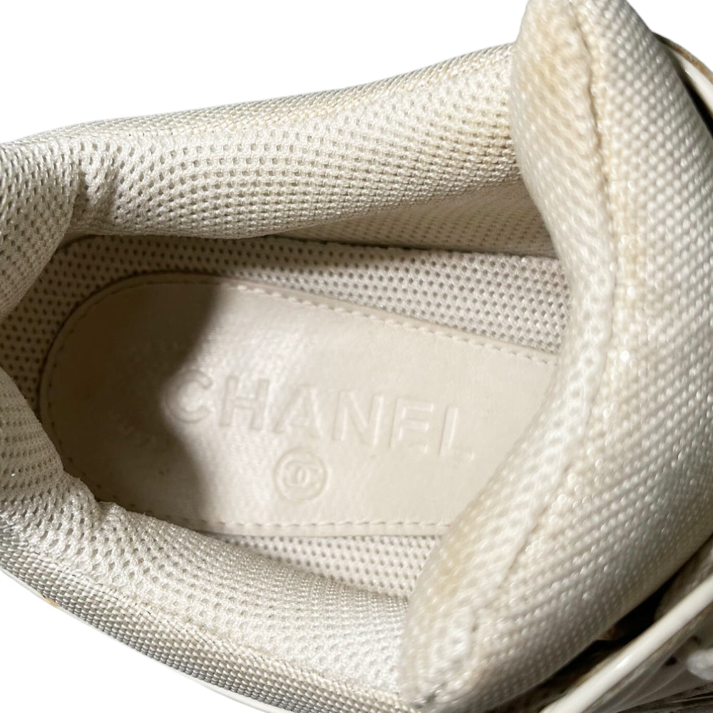 CHANEL Mujer Blanco Beige CC Runners Zapatillas Mujer Tallas disponibles: 5 UK LHQ113