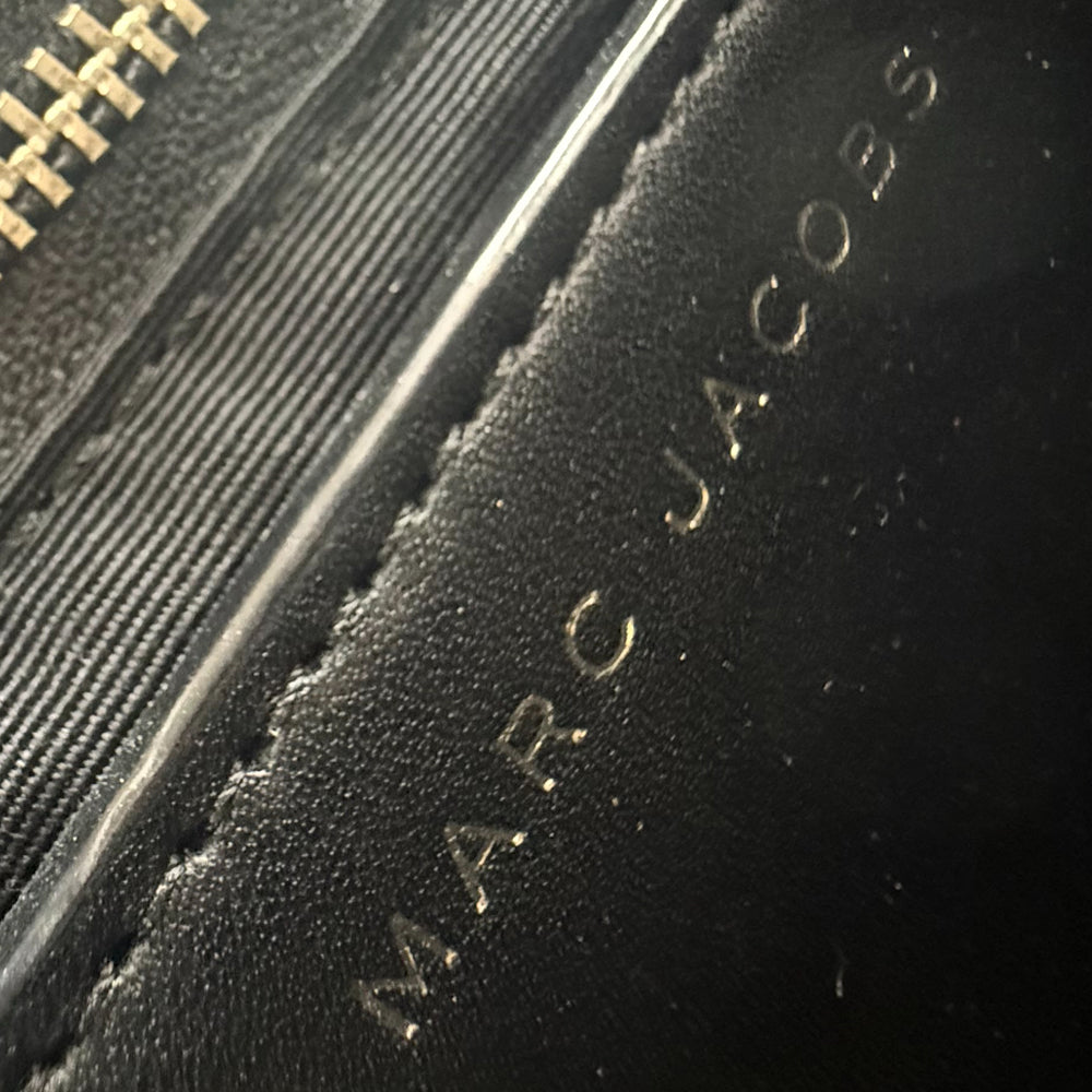 MARC JACOBS Black Leather Patent Shoulder Bag LHQ1345