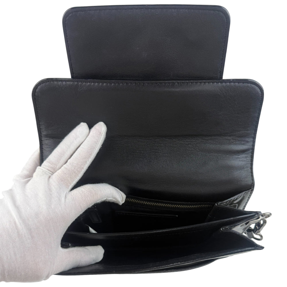 MARC JACOBS Black Leather Patent Shoulder Bag LHQ1345