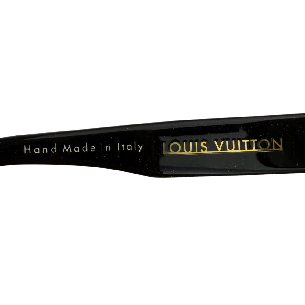 LOUIS VUITTON Oversized Black Sunglasses LHQ1431