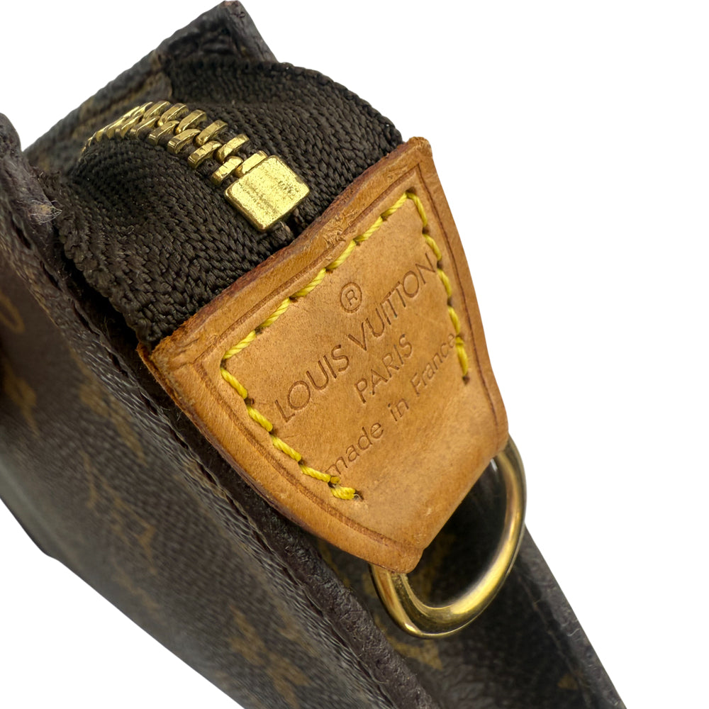 LOUIS VUITTON Monogram Small Pochette Pouch LHQ1474