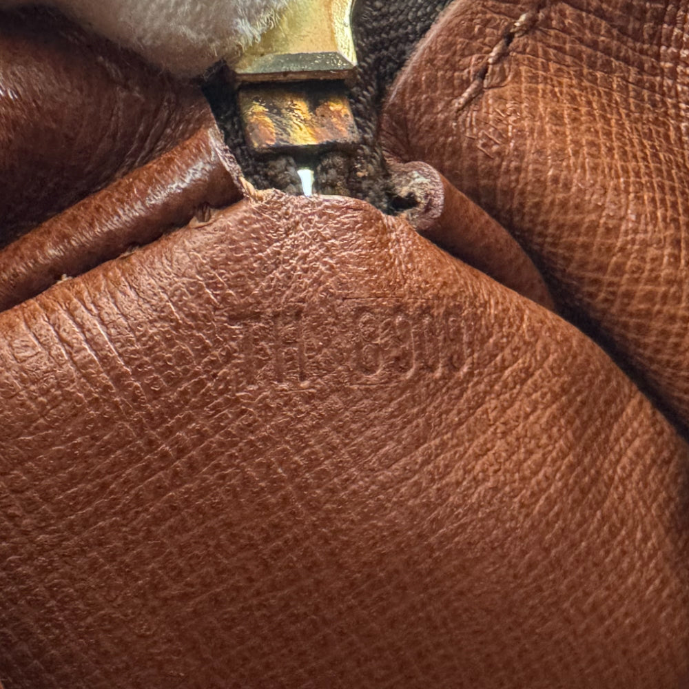 LOUIS VUITTON Papillon 30 Monogram Handbag LHQ1527