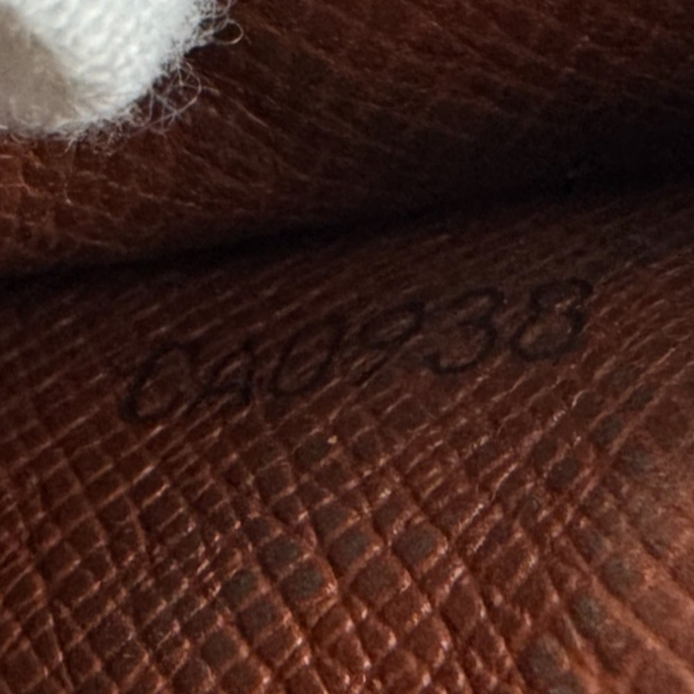 LOUIS VUITTON Monogram Sarah Long Purse LHQ1542