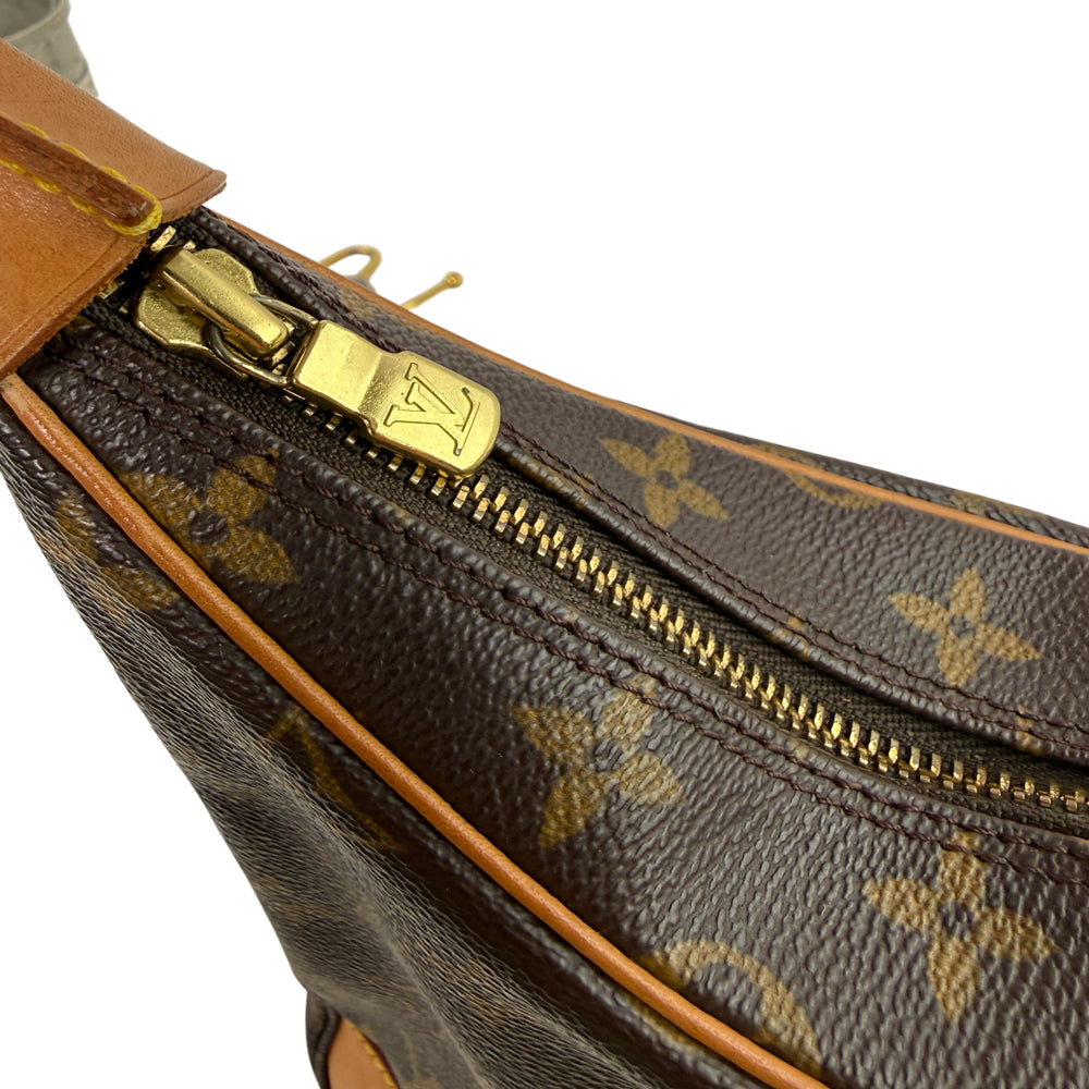 LOUIS VUITTON Boulogne 30 Monogram Crossbody Bag LHQ1606