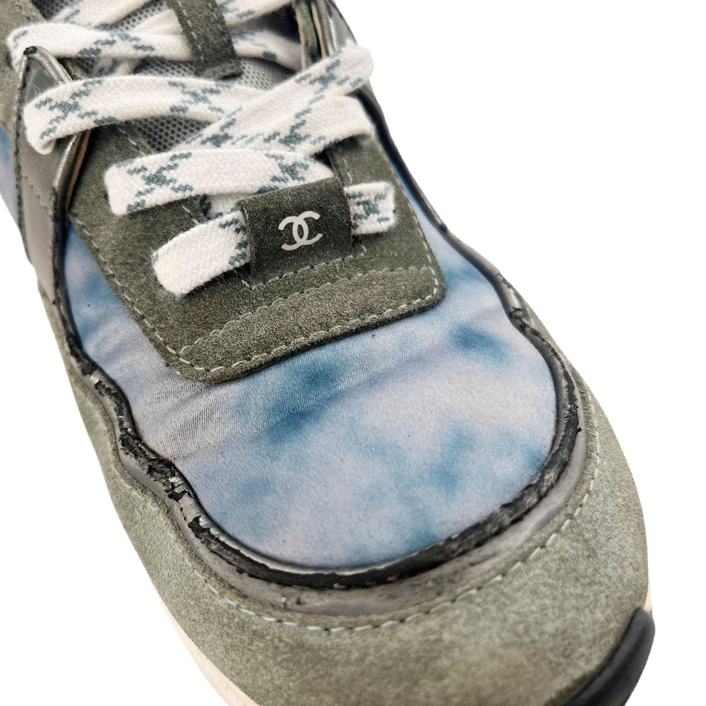 CHANEL Blue CC Runner Trainers Size 6 UK LHQ1660