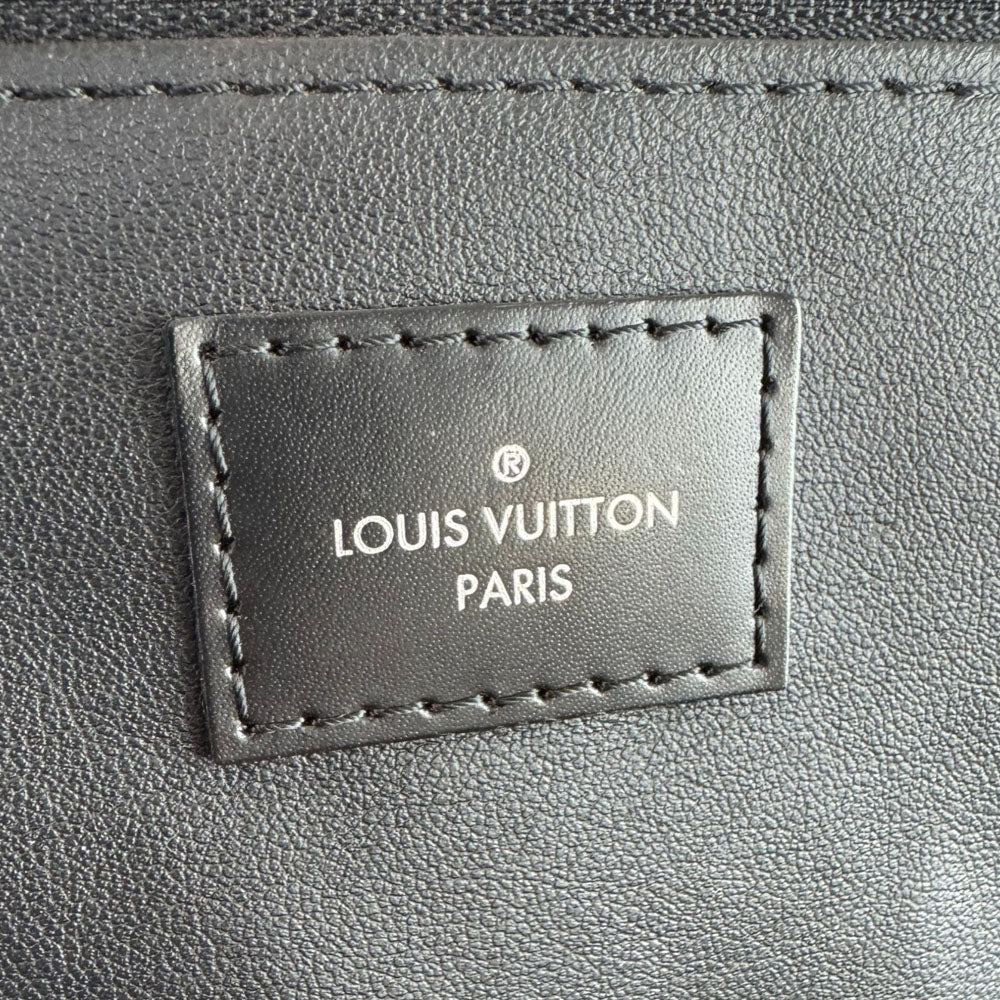 LOUIS VUITTON Damier Graphite Tolietry Bag LHQ1695