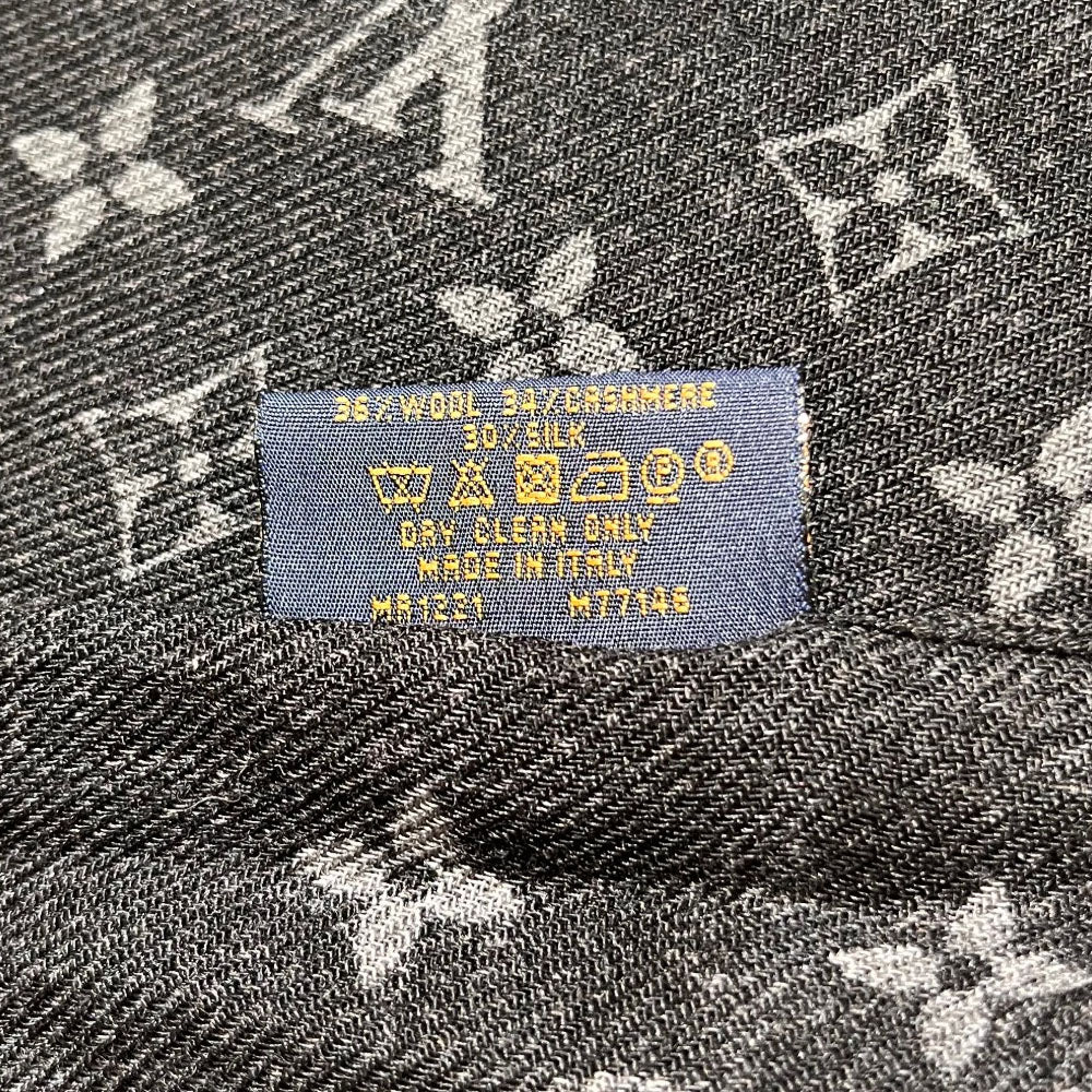 LOUIS VUITTON Black Monogram Scarf LHQ1711