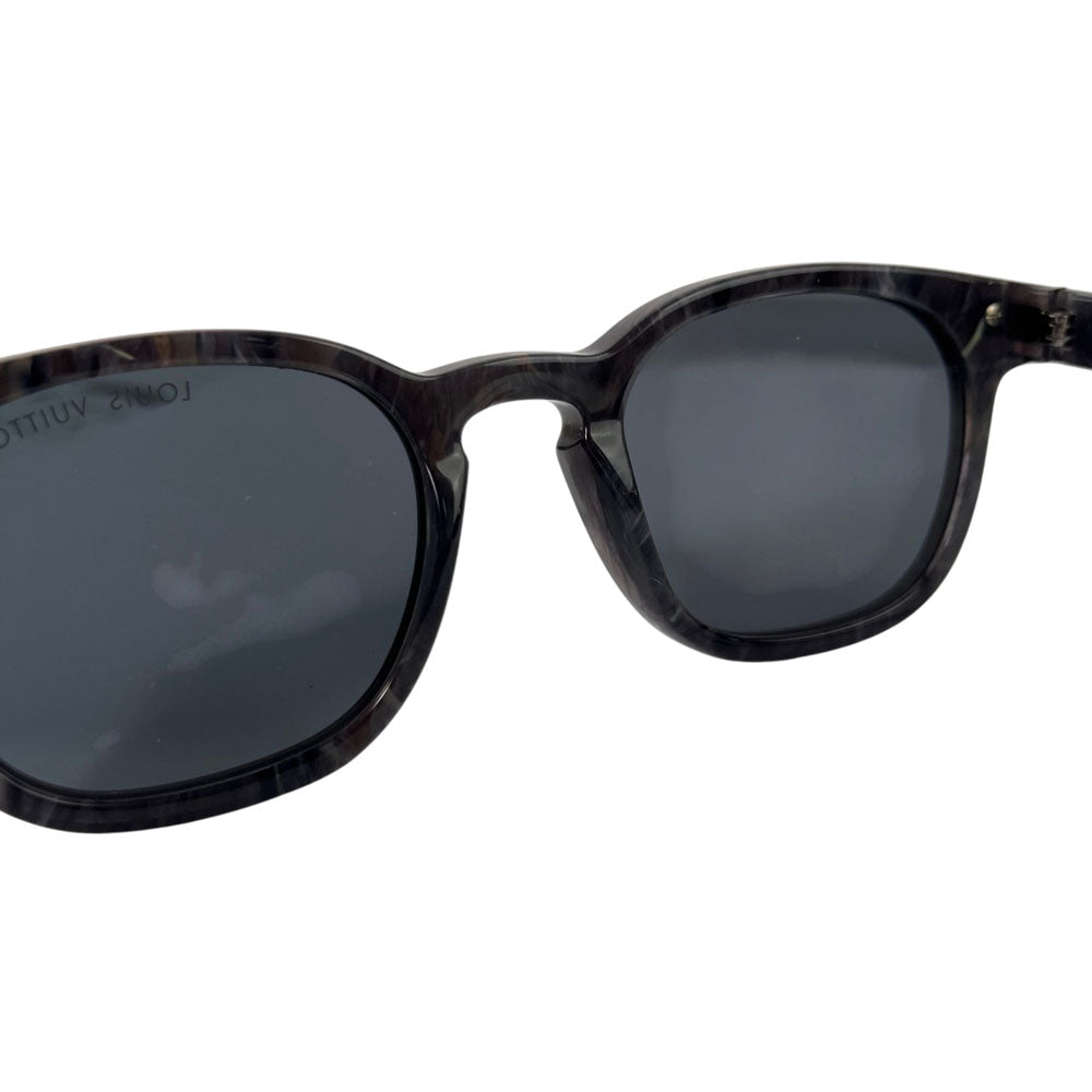 LOUIS VUITTON Marbled Round Black Lens Sunglasses LHQ1715