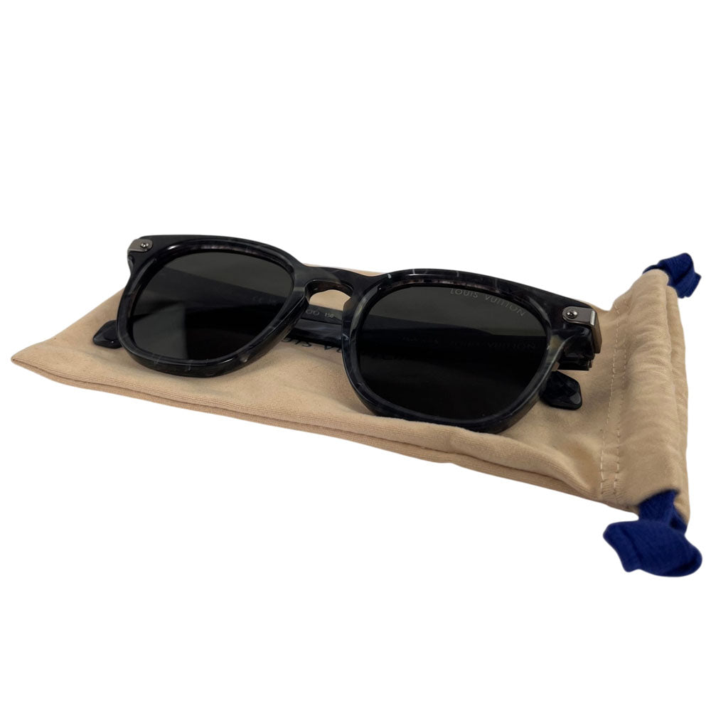 LOUIS VUITTON Marbled Round Black Lens Sunglasses LHQ1715