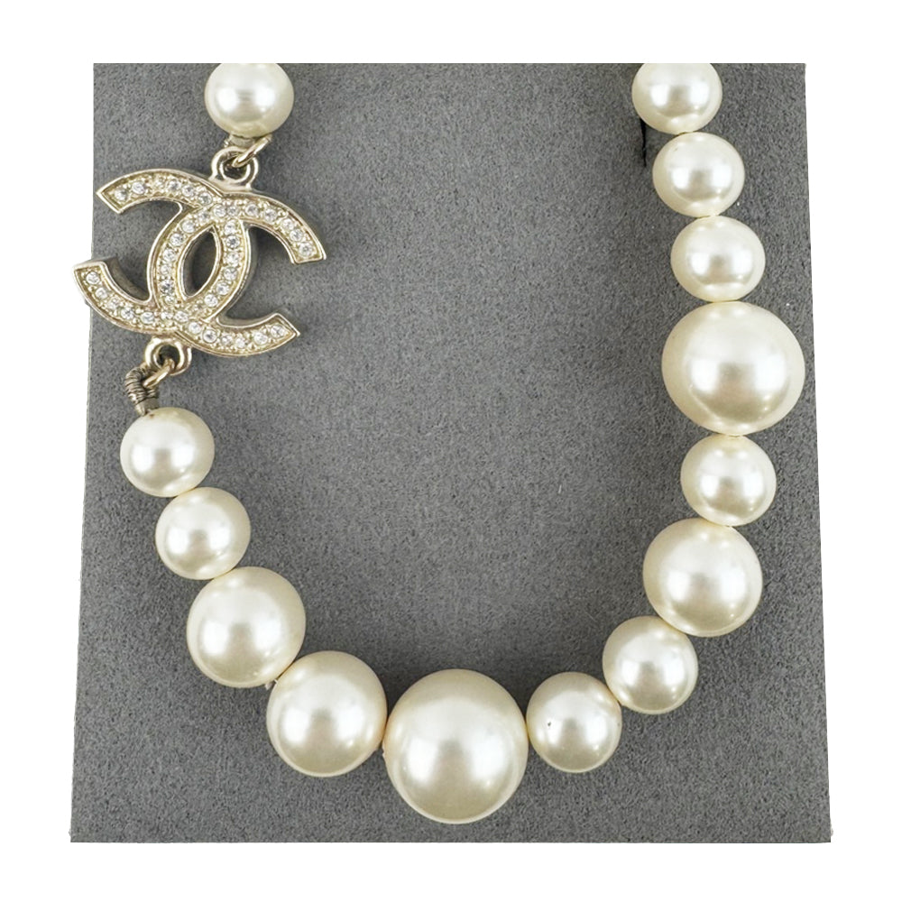 CHANEL Faux Pearl Crystal CC Beaded Necklace LHQ1743
