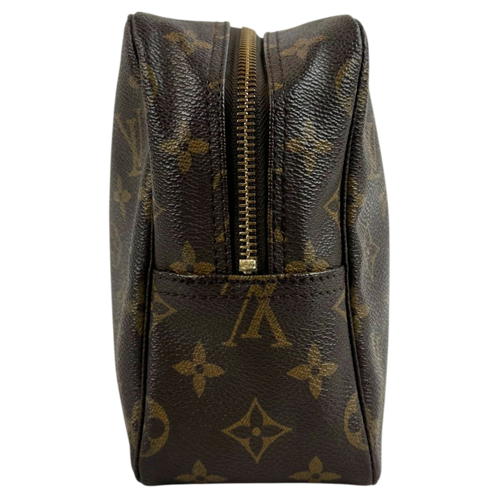 LOUIS VUITTON Brown Monogram Toiletry 28 Bag LHQ1757