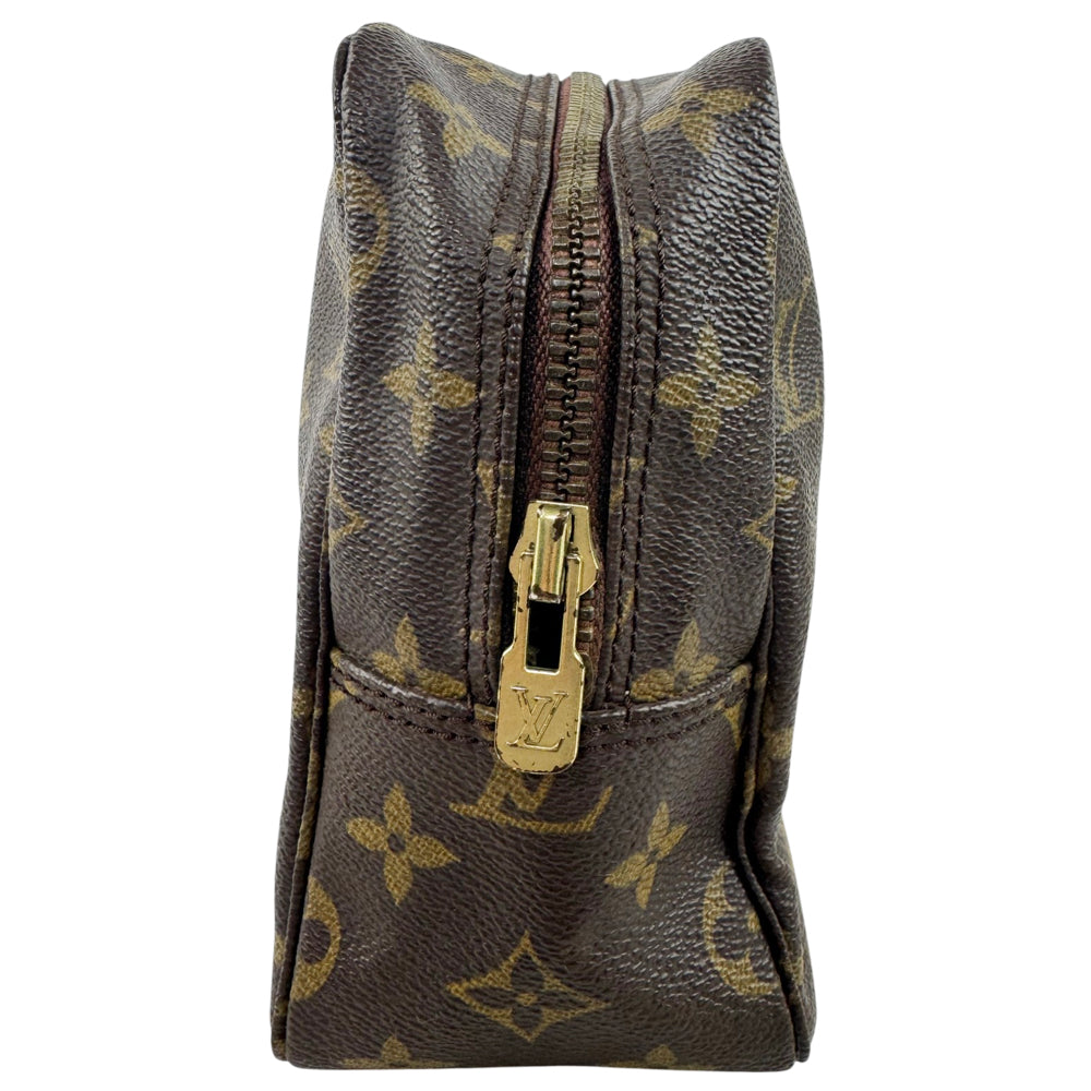LOUIS VUITTON Brown Monogram Toiletry 28 Bag LHQ1759