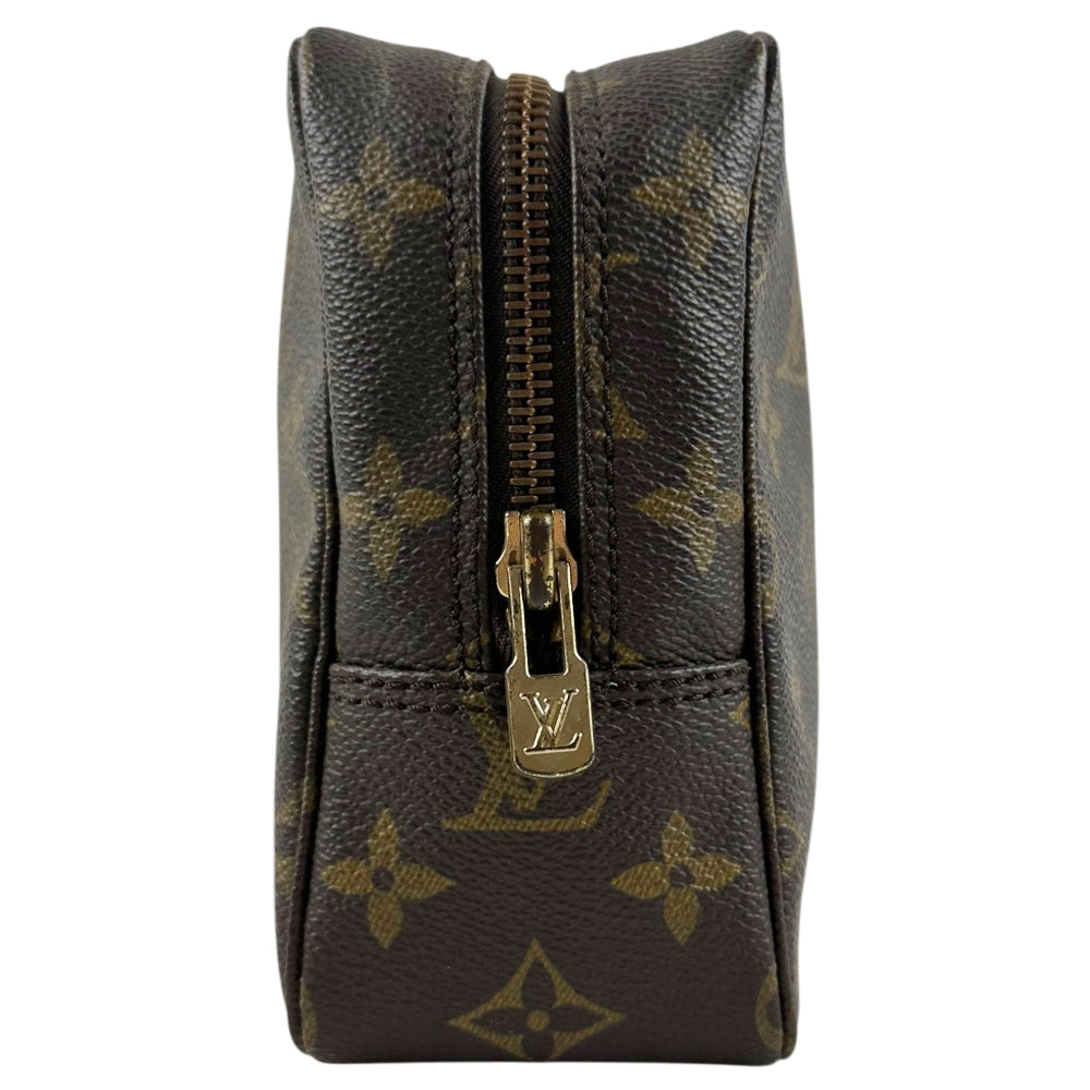LOUIS VUITTON Brown Monogram Toiletry 23 Bag LHQ1814