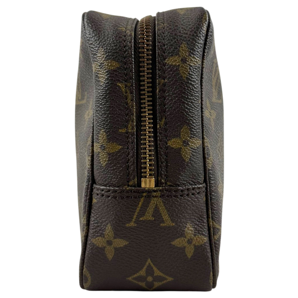LOUIS VUITTON Brown Monogram Toiletry 23 Bag LHQ1814