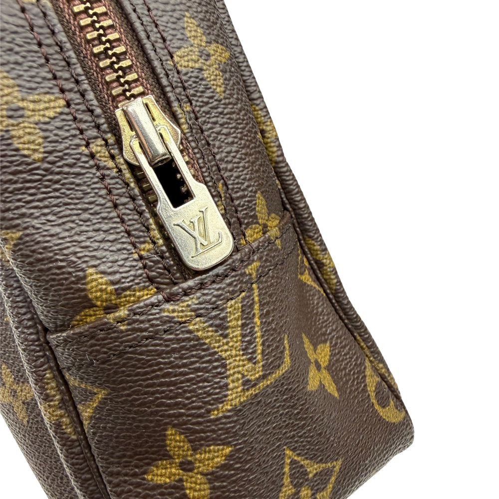 LOUIS VUITTON Monogram Toiletry 28 Pouch LHQ1864