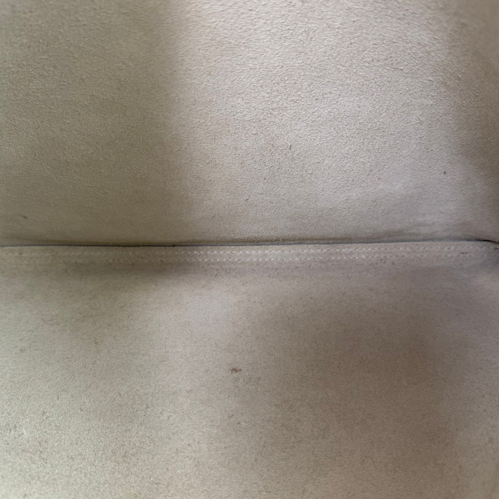 GUCCI Large White Leather Logo Pouch LHQ2017