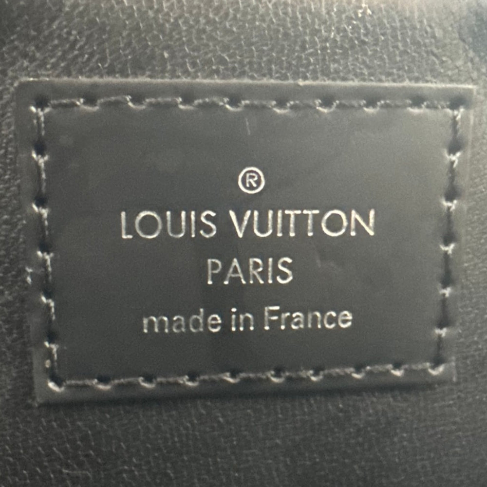 LOUIS VUITTON Monogram Eclipse Toiletry 28 Bag LHQ2216