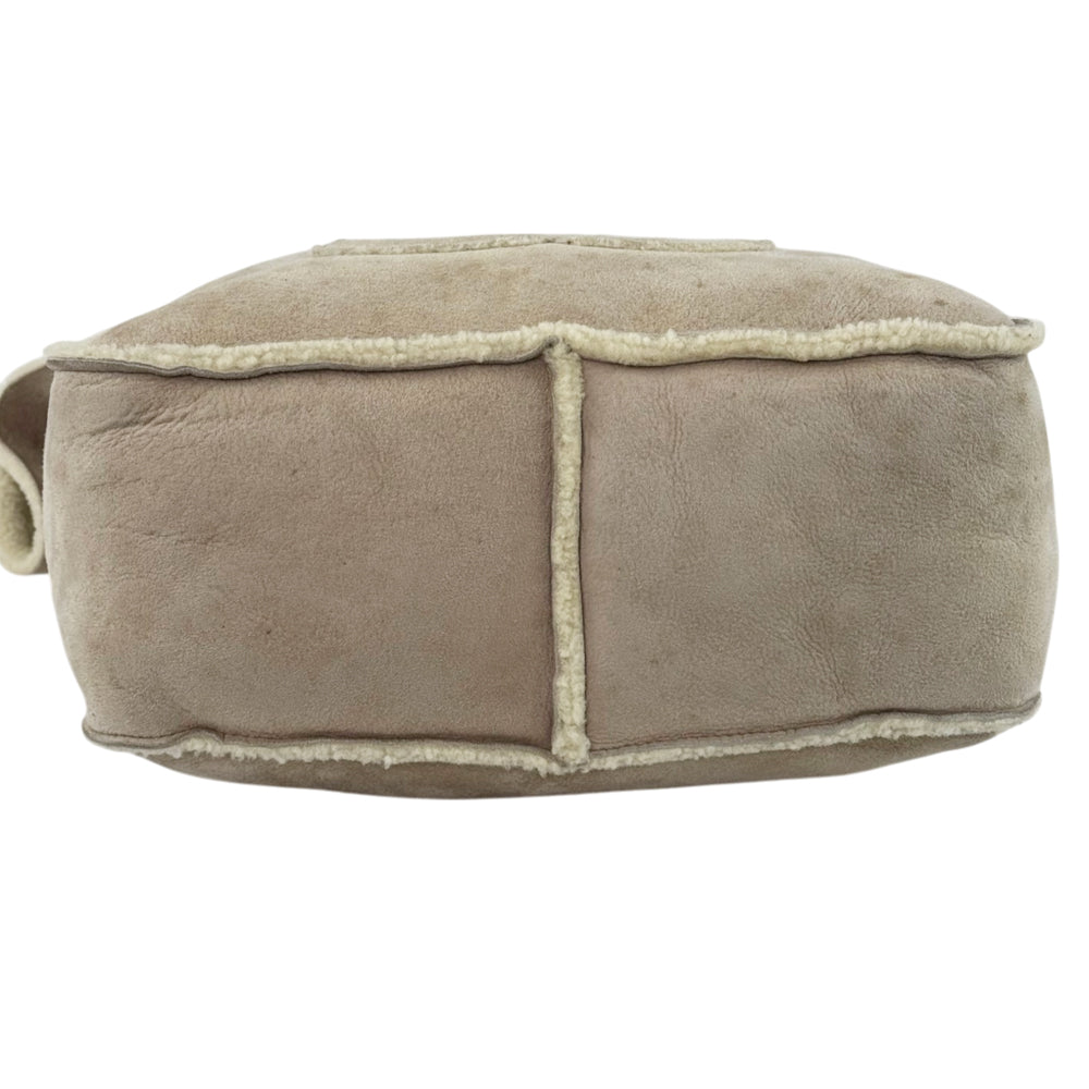 CHANEL Shearling Beige CC Hobo Shoulder Bag LHQ2284