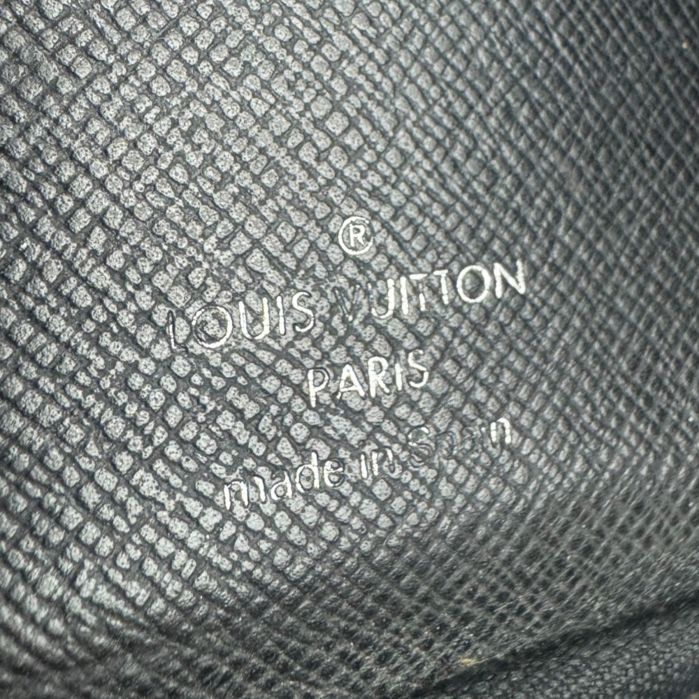 LOUIS VUITTON Taiga Black Zip-Around Wallet LHQ2457