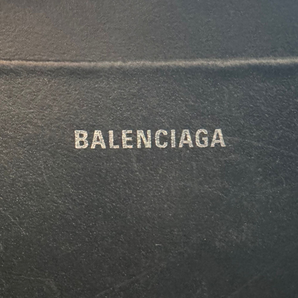 BALENCIAGA White Leather Camera Shoulder Bag LHQ2462