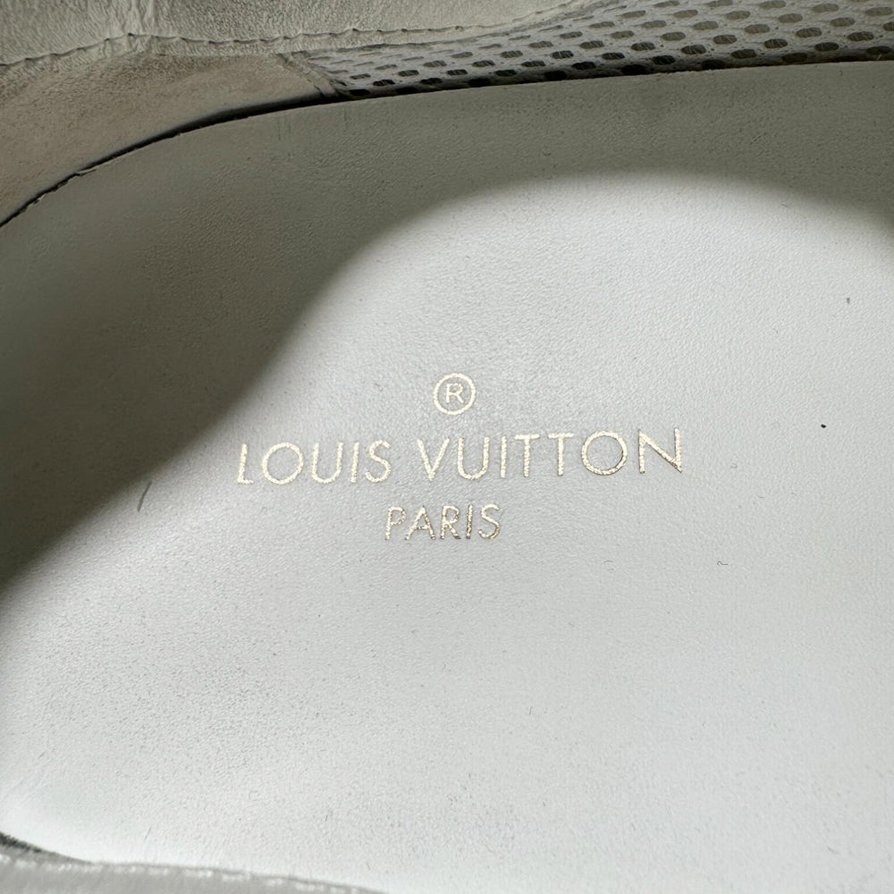 LOUIS VUITTON Runaway Herren Turnschuhe Schillernd Weiß Größe 8 UK LHQ251