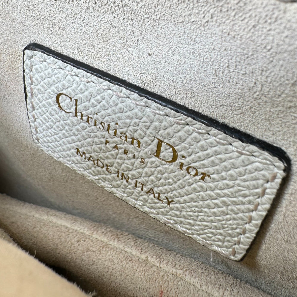 CHRISTIAN DIOR Sacoche en cuir blanc LHQ254